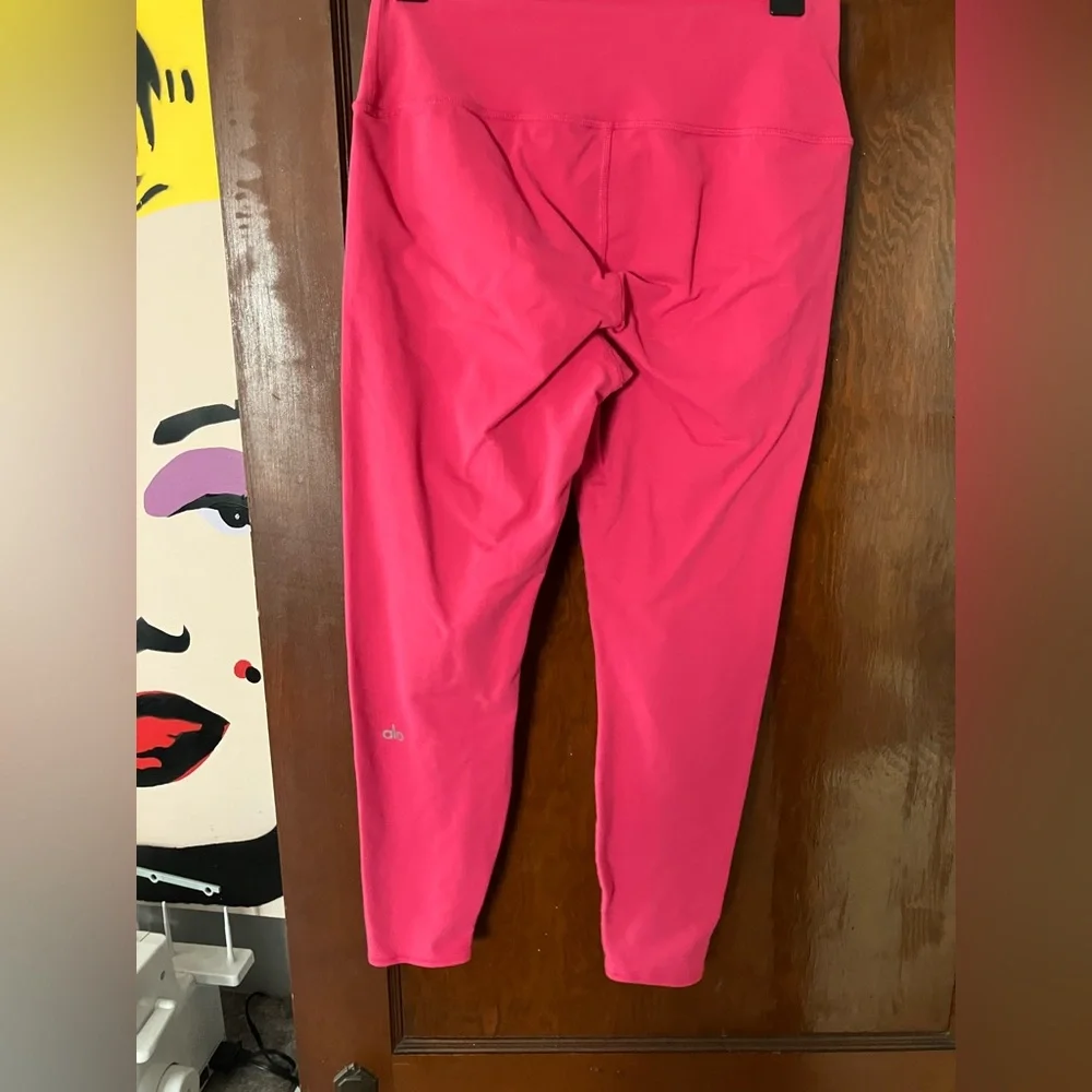 ALO Yoga Hot Pink Leggings - Picture 2 of 4